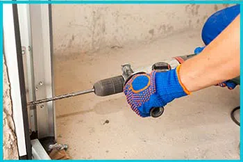 Trust Garage Door Service North Hollywood, CA 818-483-0677 - garage-door-springs-sid-gdr-10m